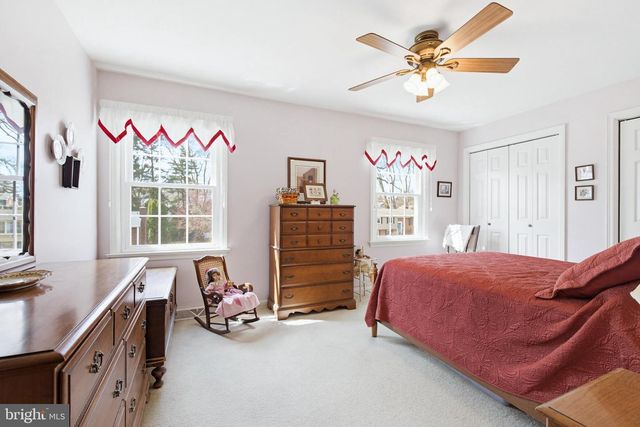 1719 SANTA BARBARA DR, Lancaster, PA 17601