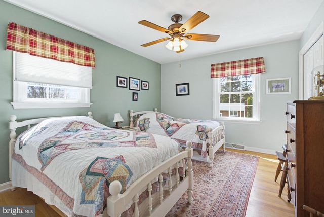 1719 SANTA BARBARA DR, Lancaster, PA 17601