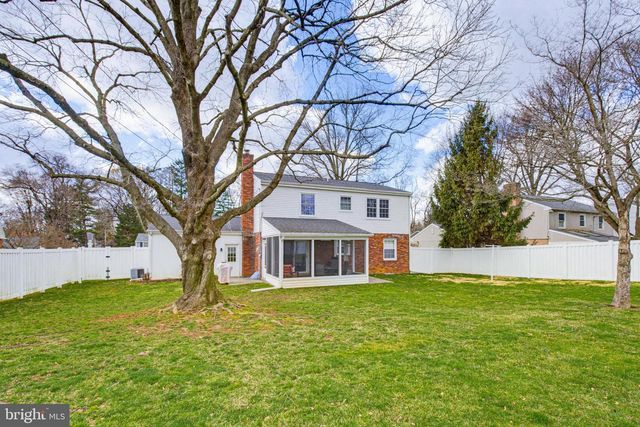 1719 SANTA BARBARA DR, Lancaster, PA 17601