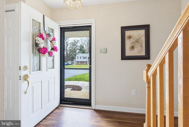 1719 SANTA BARBARA DR, Lancaster, PA 17601