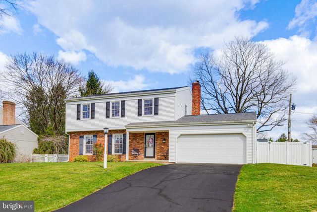 1719 SANTA BARBARA DR, Lancaster, PA 17601