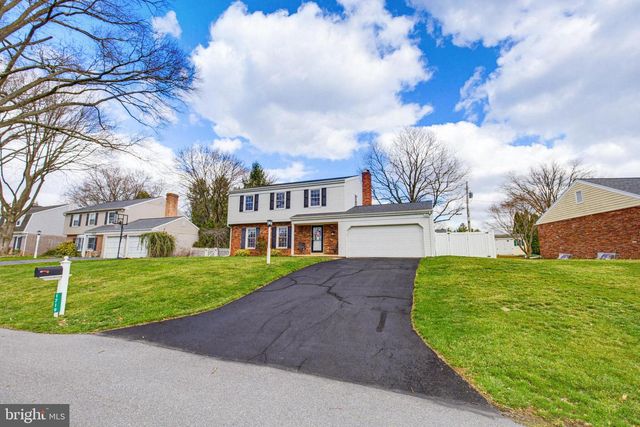 1719 SANTA BARBARA DR, Lancaster, PA 17601