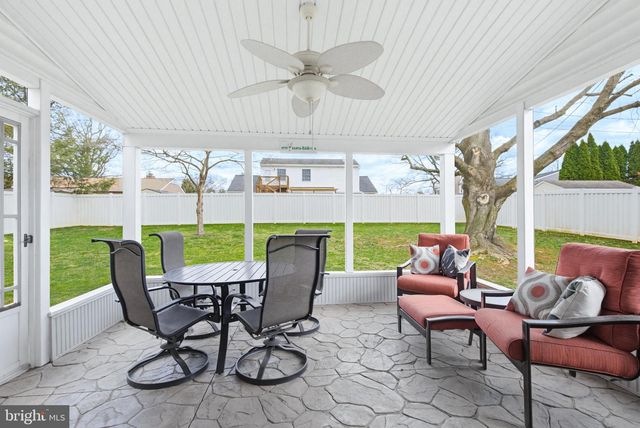 1719 SANTA BARBARA DR, Lancaster, PA 17601