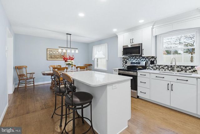 1719 SANTA BARBARA DR, Lancaster, PA 17601