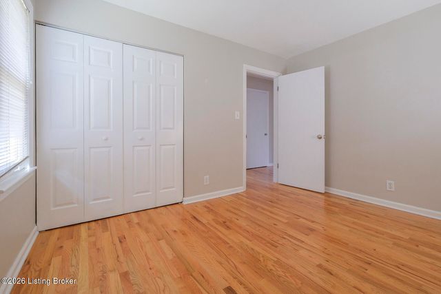 2510 Browns Ln, Louisville, KY 40220