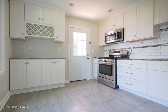 2510 Browns Ln, Louisville, KY 40220