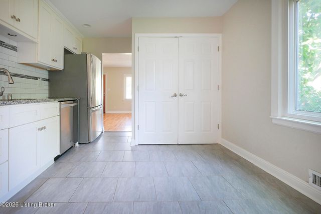 2510 Browns Ln, Louisville, KY 40220