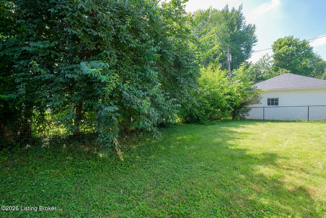 2510 Browns Ln, Louisville, KY 40220