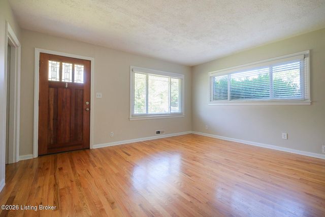 2510 Browns Ln, Louisville, KY 40220