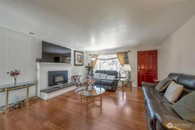 15404 SE 304th Place, Kent, WA 98042
