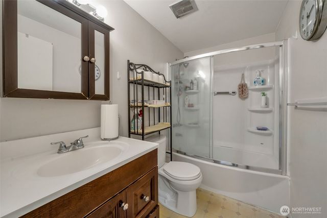 15404 SE 304th Place, Kent, WA 98042
