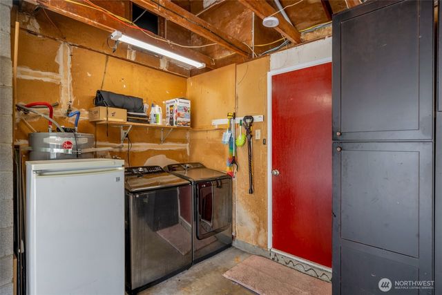 15404 SE 304th Place, Kent, WA 98042