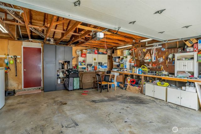 15404 SE 304th Place, Kent, WA 98042