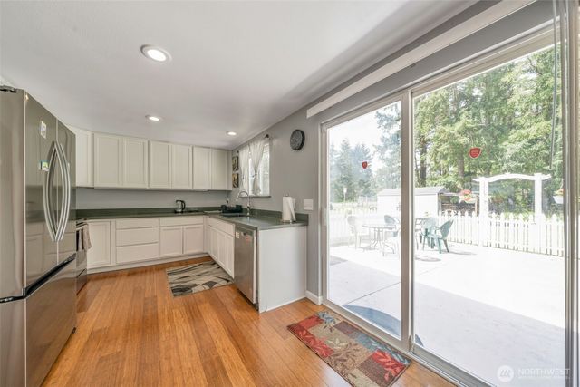 15404 SE 304th Place, Kent, WA 98042