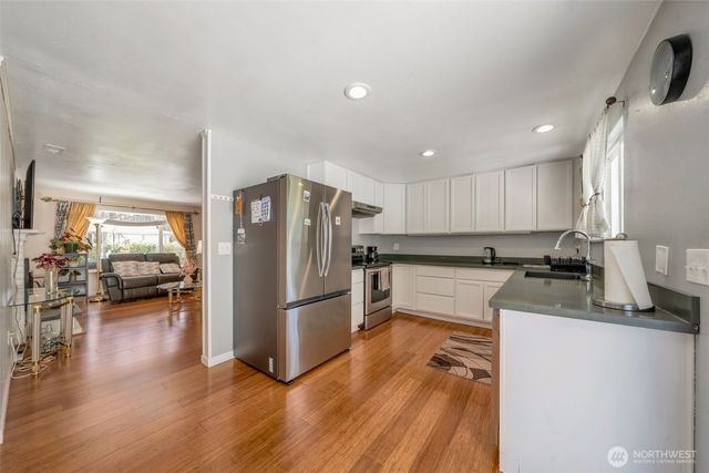 15404 SE 304th Place, Kent, WA 98042