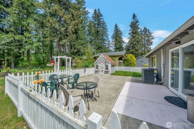 15404 SE 304th Place, Kent, WA 98042