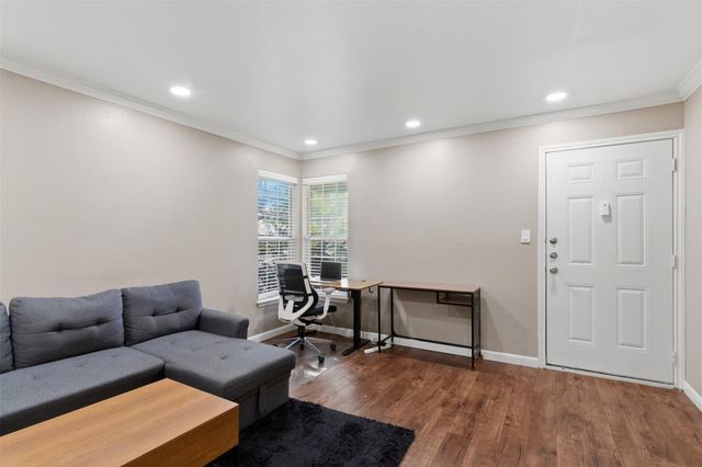 7685 Northcross DR 429, Austin, TX 78757