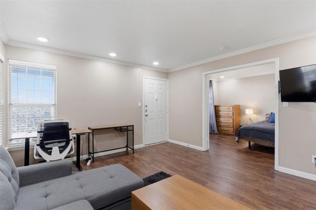 7685 Northcross DR 429, Austin, TX 78757