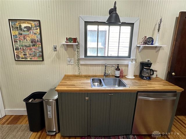 2319 S Dixie Drive, Kettering, OH 45409