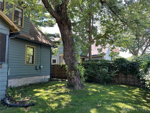 2319 S Dixie Drive, Kettering, OH 45409