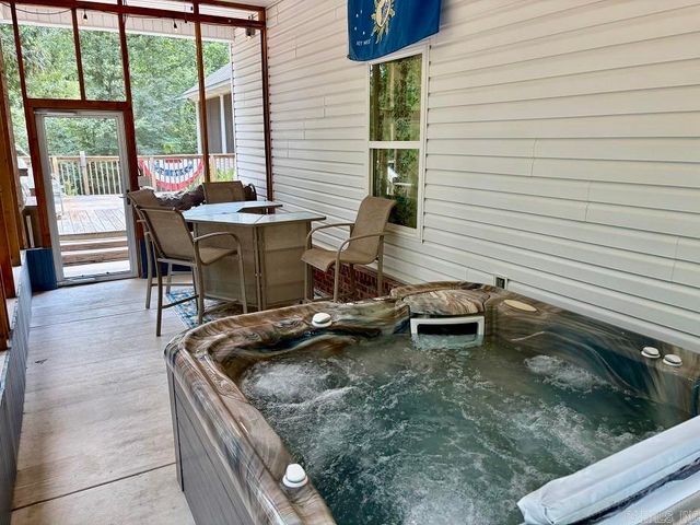 1185 BLUE GRASS, Benton, AR 72019