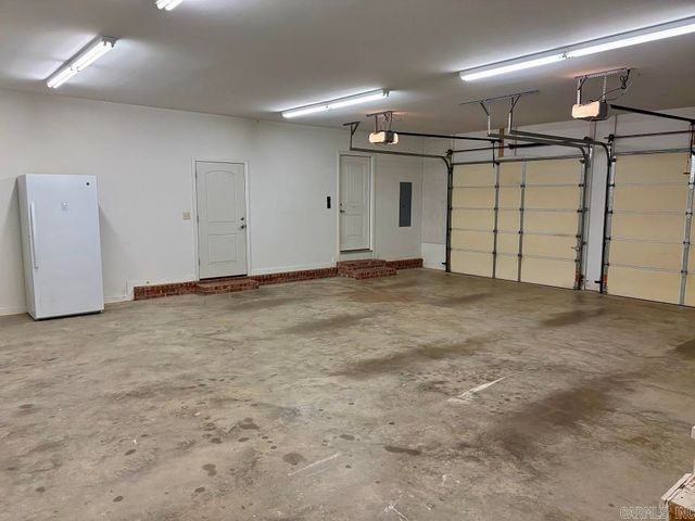 1185 BLUE GRASS, Benton, AR 72019