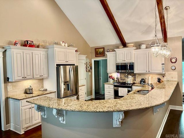1185 BLUE GRASS, Benton, AR 72019
