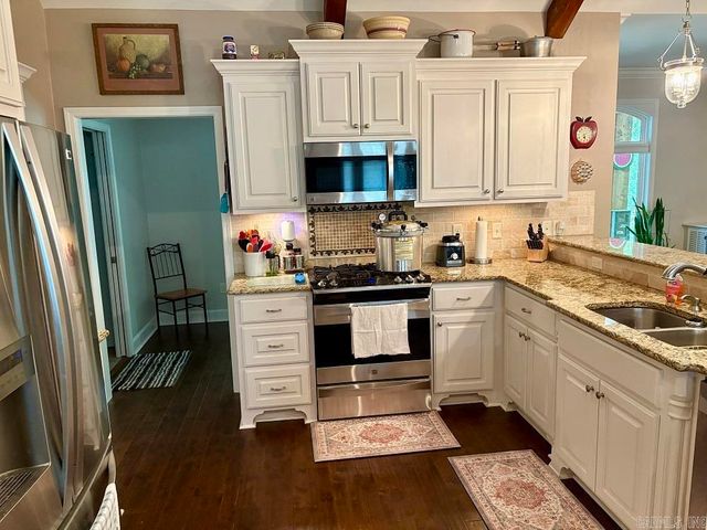 1185 BLUE GRASS, Benton, AR 72019