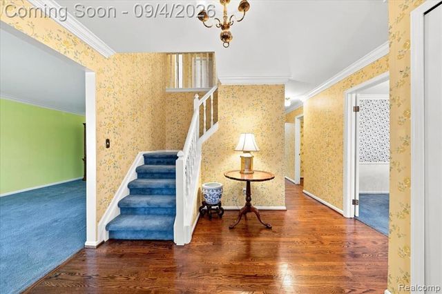 22555 Shadowglen Drive, Farmington Hills, MI 48335