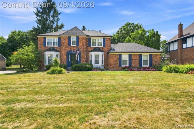 22555 Shadowglen Drive, Farmington Hills, MI 48335