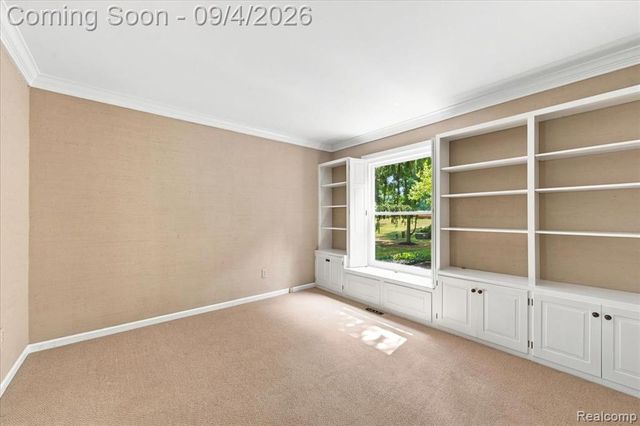 22555 Shadowglen Drive, Farmington Hills, MI 48335