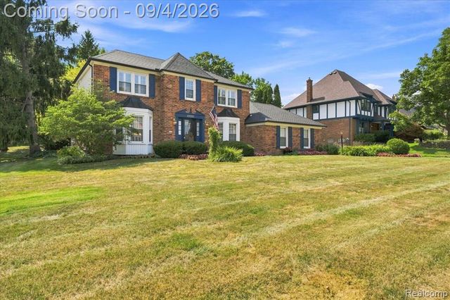 22555 Shadowglen Drive, Farmington Hills, MI 48335