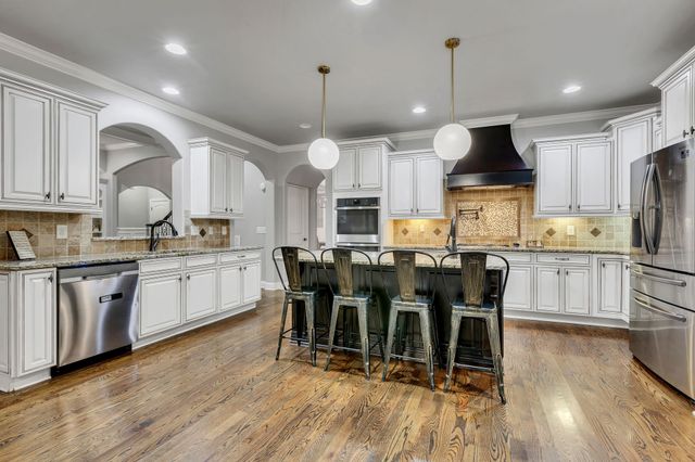 2040 Brisbane Dr, Spring Hill, TN 37174