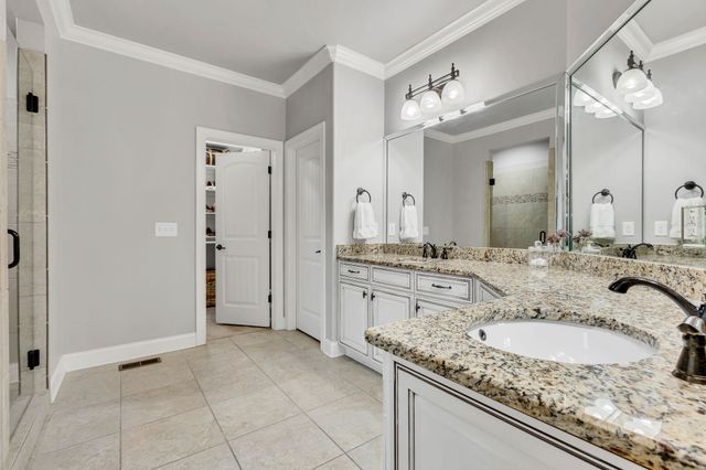 2040 Brisbane Dr, Spring Hill, TN 37174