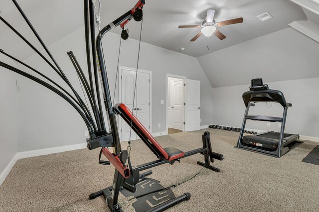 2040 Brisbane Dr, Spring Hill, TN 37174