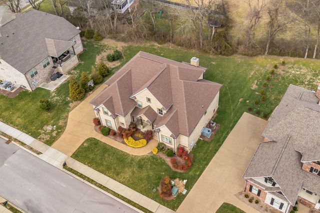 2040 Brisbane Dr, Spring Hill, TN 37174