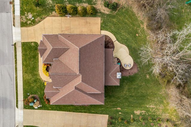 2040 Brisbane Dr, Spring Hill, TN 37174