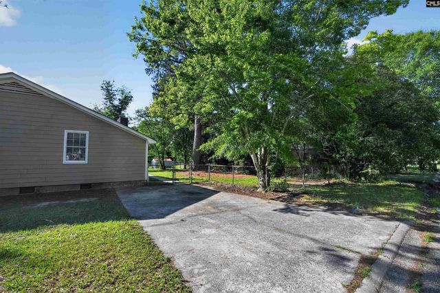 101 Roost Road, Hopkins, SC 29061