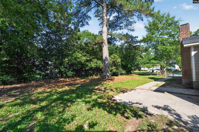 101 Roost Road, Hopkins, SC 29061
