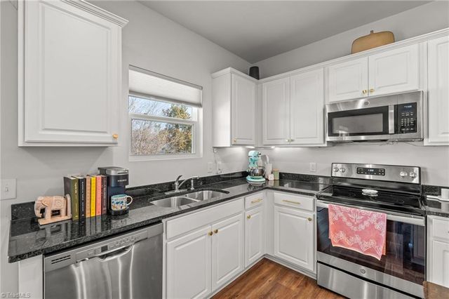 1981 Glenburn Drive, Winston-salem, NC 27127