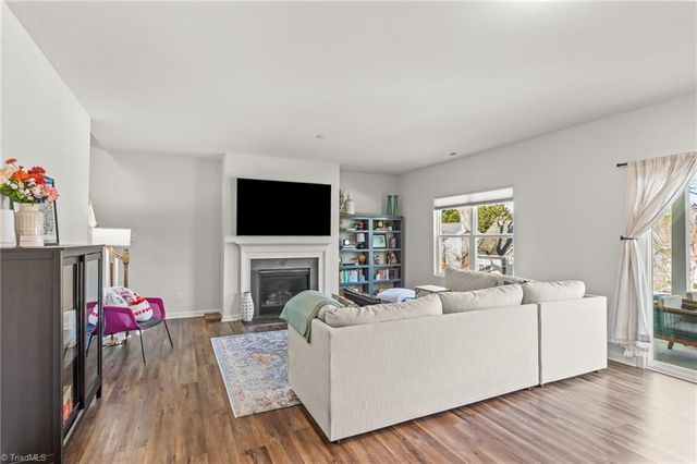 1981 Glenburn Drive, Winston-salem, NC 27127