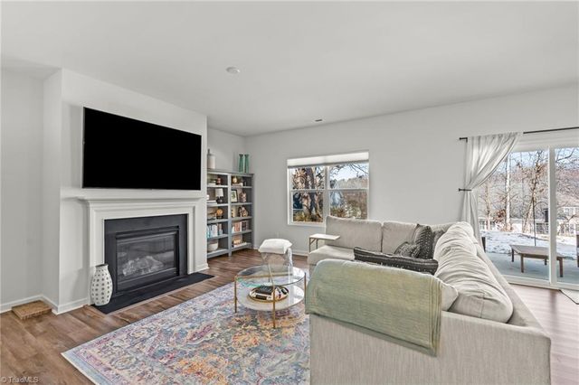 1981 Glenburn Drive, Winston-salem, NC 27127