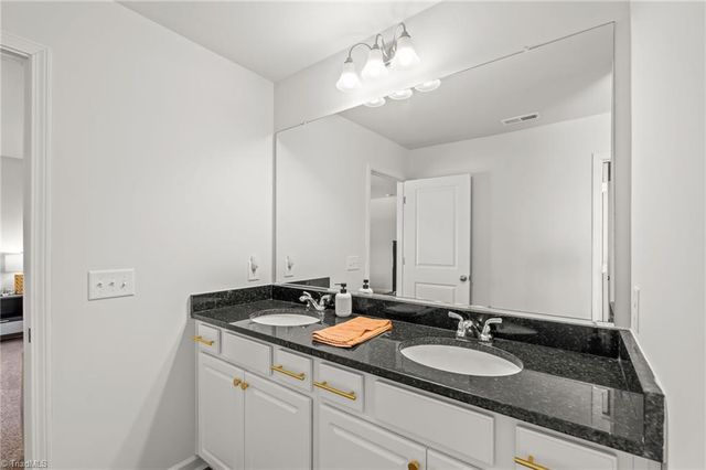 1981 Glenburn Drive, Winston-salem, NC 27127