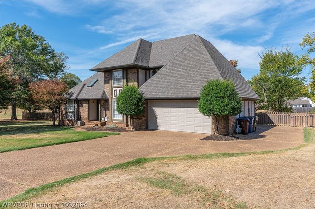 9912 Kingsley Place, Fort Smith, AR 72908