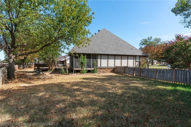 9912 Kingsley Place, Fort Smith, AR 72908