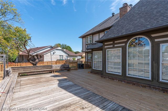 9912 Kingsley Place, Fort Smith, AR 72908