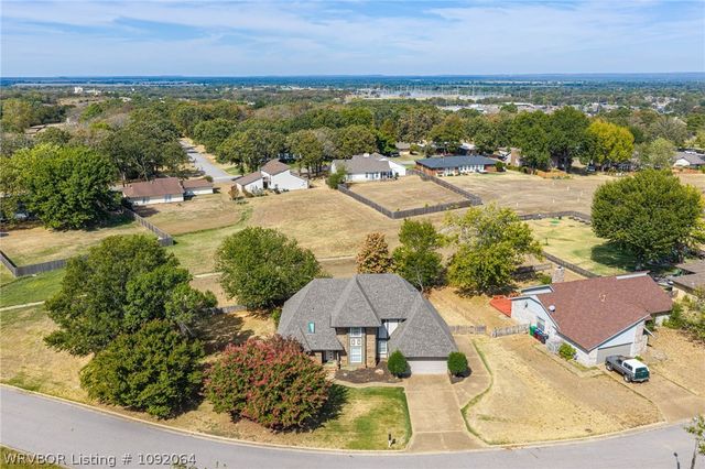 9912 Kingsley Place, Fort Smith, AR 72908