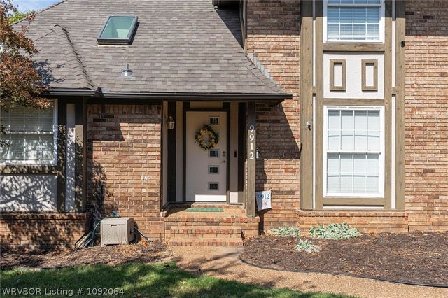 9912 Kingsley Place, Fort Smith, AR 72908