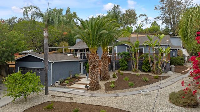 19419 Oxnard Street, Tarzana, CA 91356