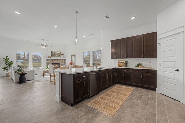 5153 S Ivey Lane, Battlefield, MO 65619